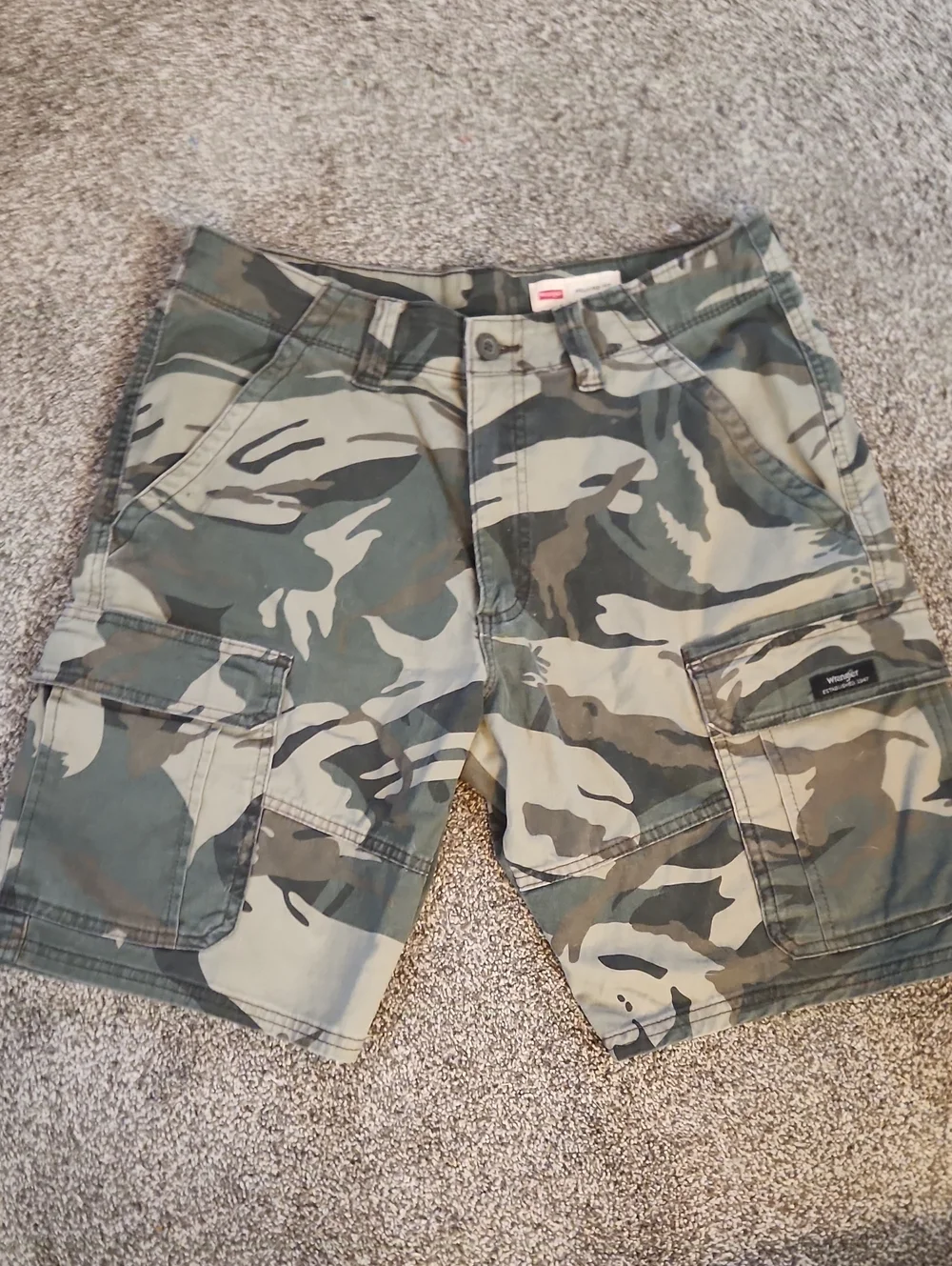 Wrangler Men's Camoflage Cargo Shorts - Size 32 Waist